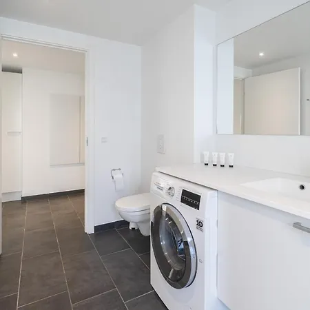 Spacious 1-br W. Private Terrace - 81 * Оденсе
